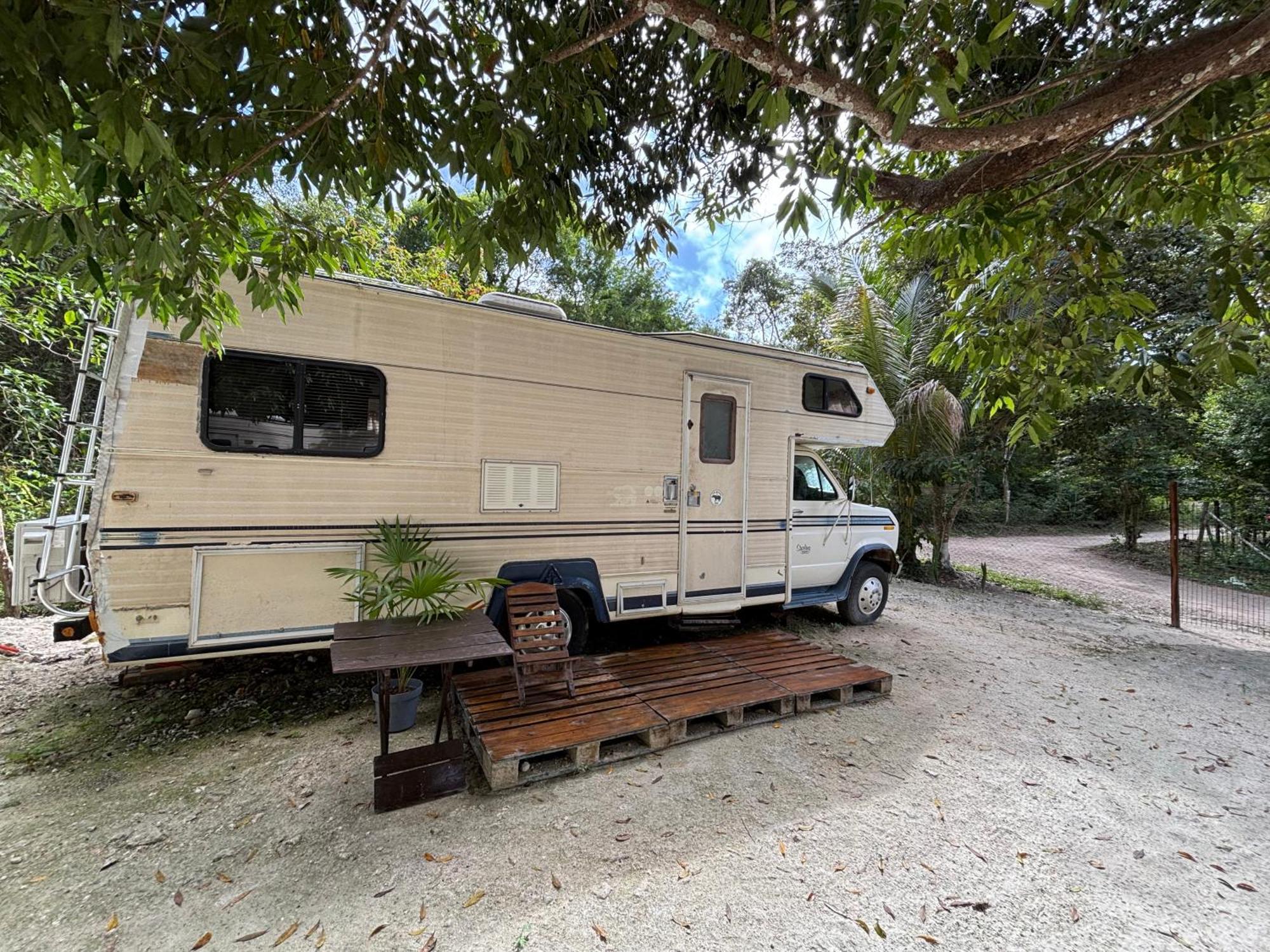 Momotoh Camper Hotel Xpujil Bagian luar foto