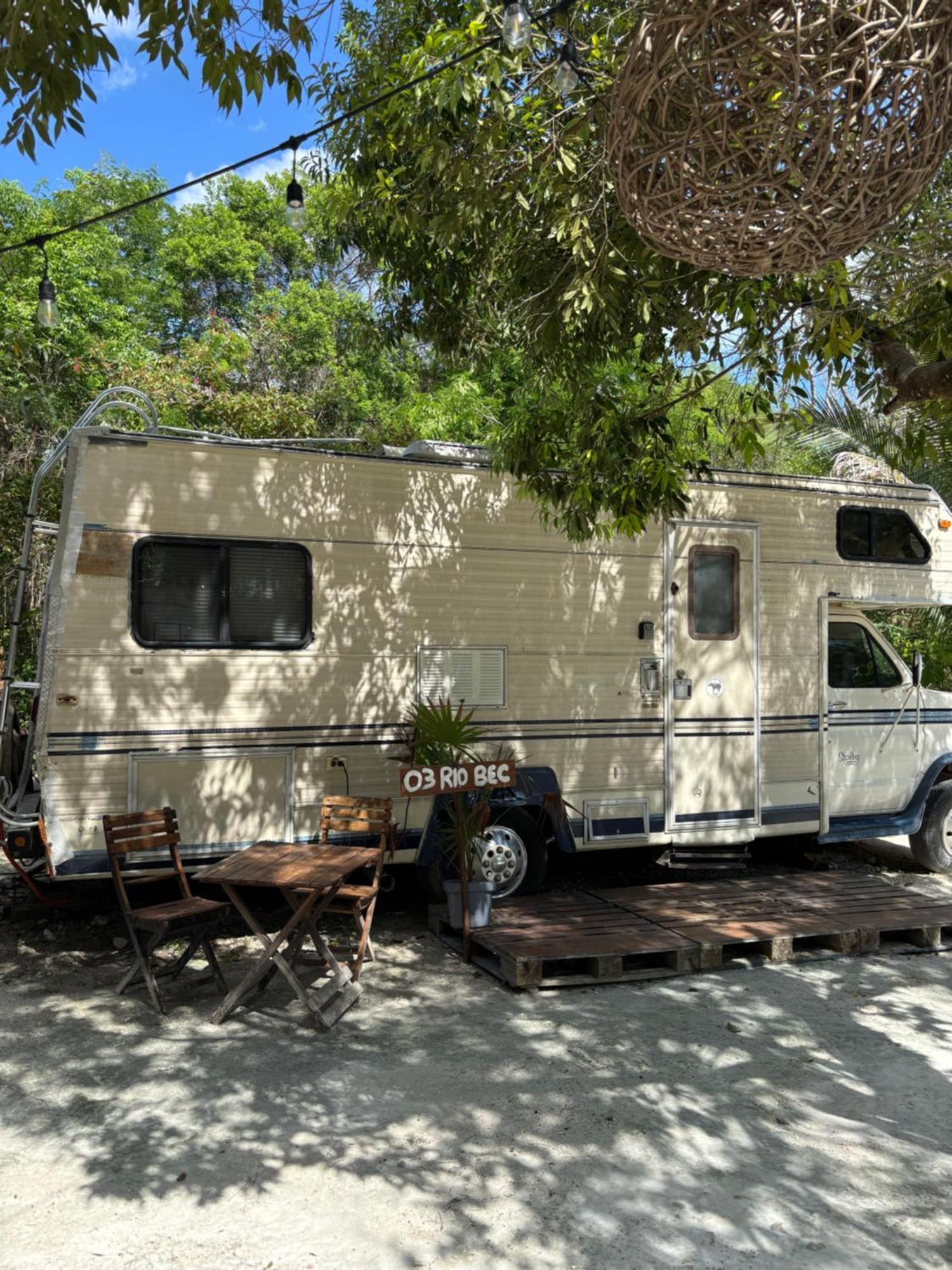 Momotoh Camper Hotel Xpujil Bagian luar foto